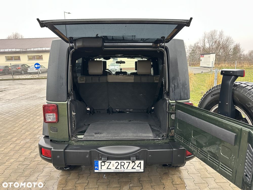 Jeep Wrangler Unlimited 2.8 CRD Sport - 12