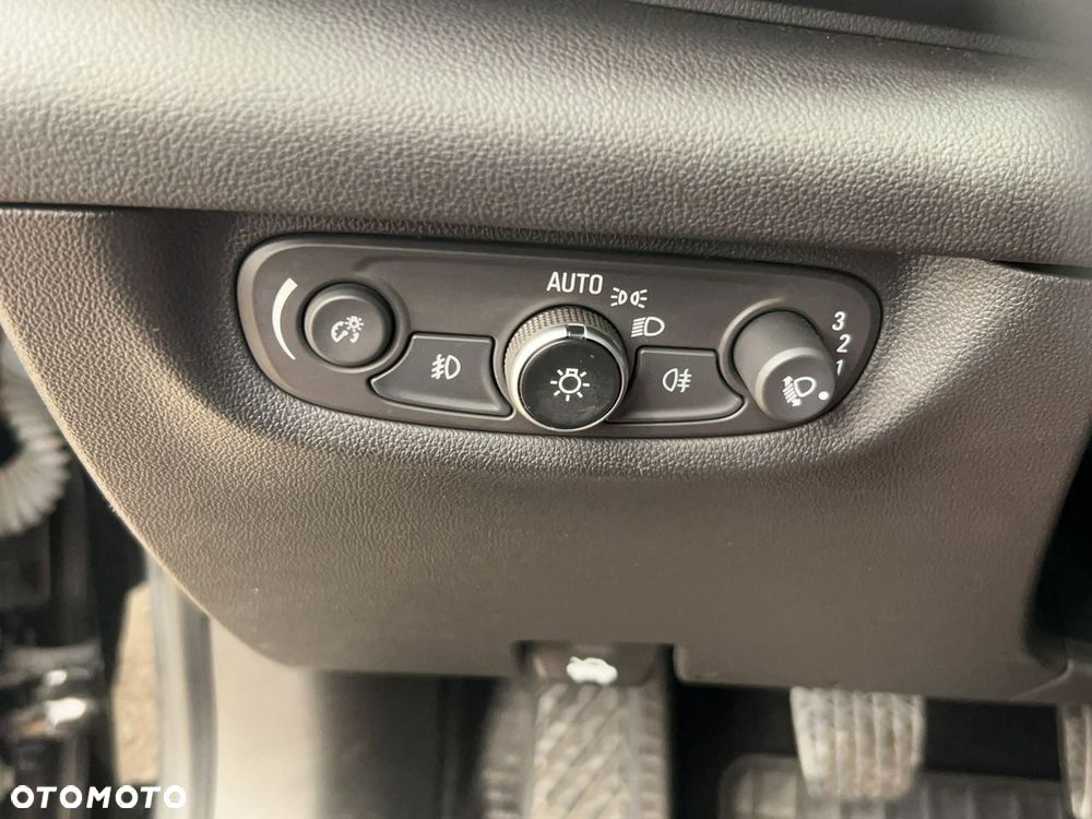 Opel Insignia 2.0 CDTI Elegance S&S - 24