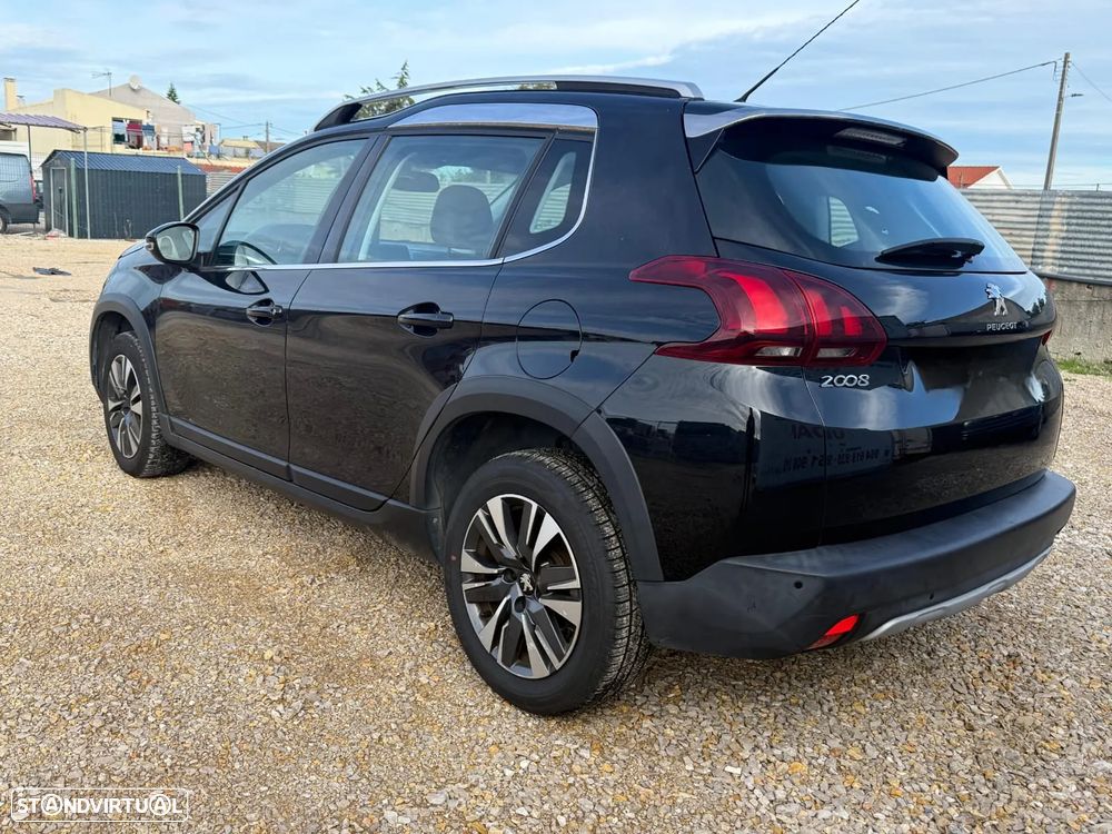 Peugeot 2008 1.2 PureTech Allure EAT6 - 8