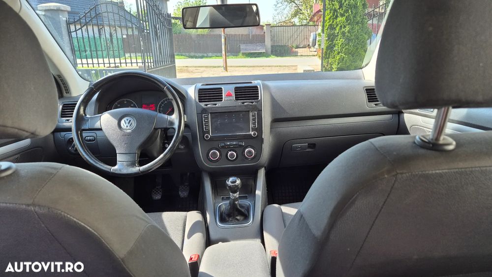 Volkswagen Golf 1.9TDI Highline - 6
