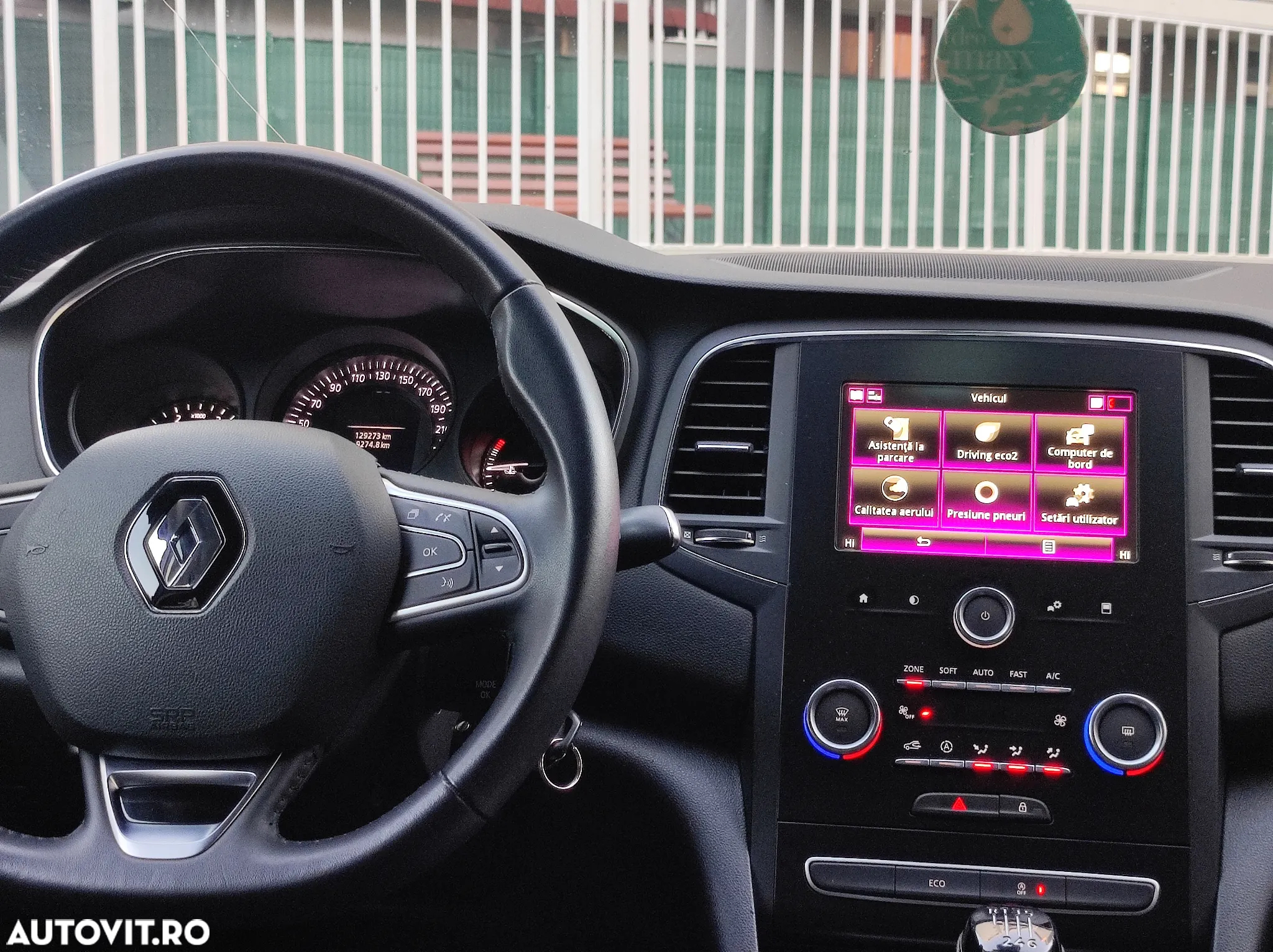 Renault Megane BLUE dCi 115 ZEN - 4
