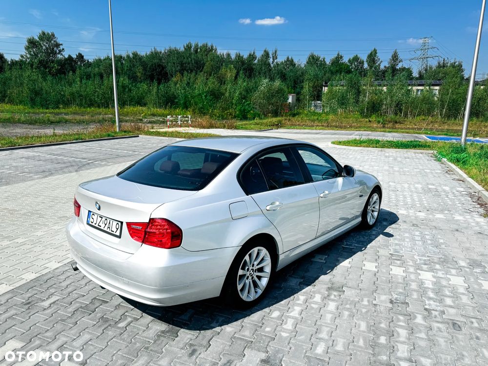 BMW Seria 3 318d - 5