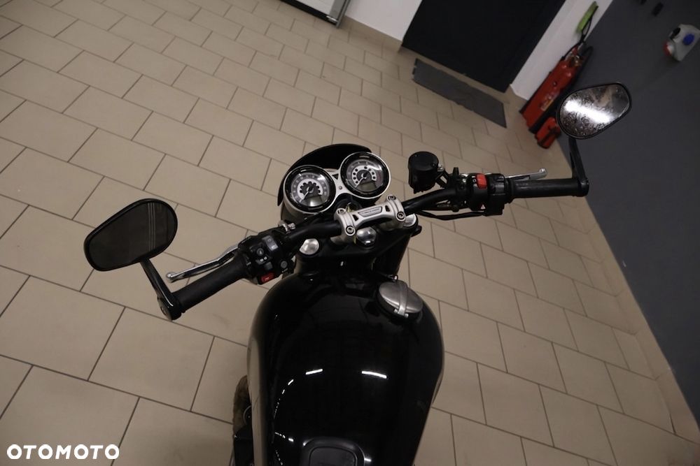 Triumph Speed Twin - 16