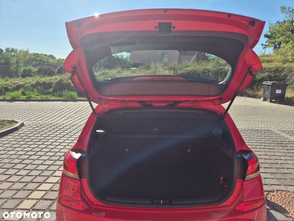 Hyundai i30 1.4 Classic + - 10