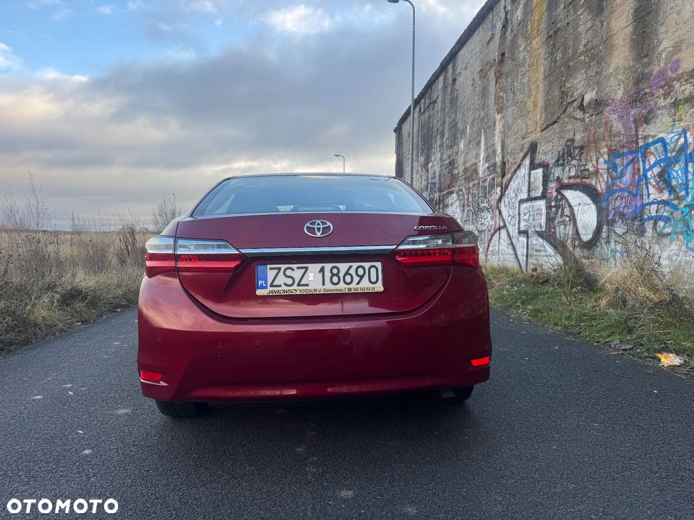 Toyota Corolla 1.6 Premium EU6 - 17