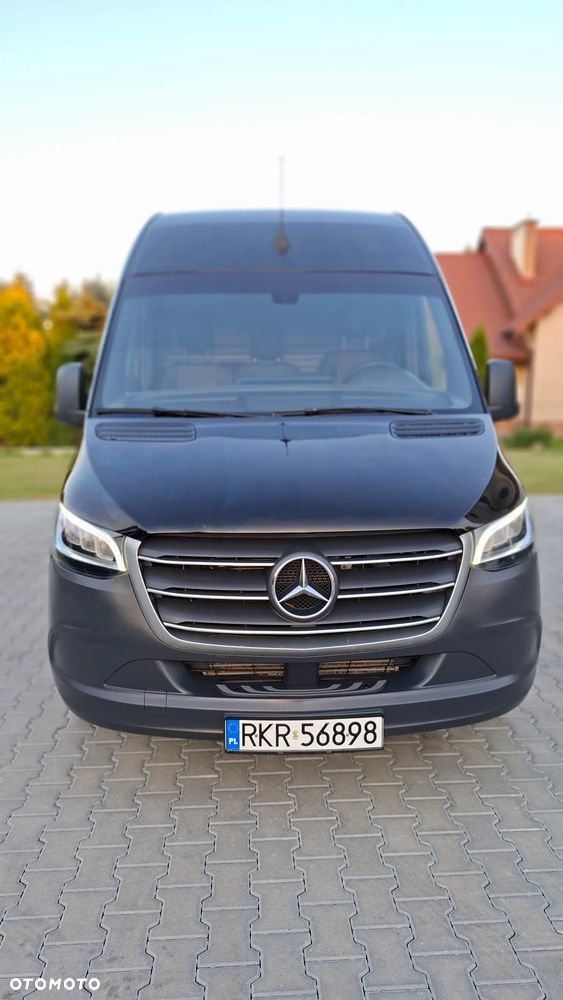 Mercedes-Benz Sprinter - 2