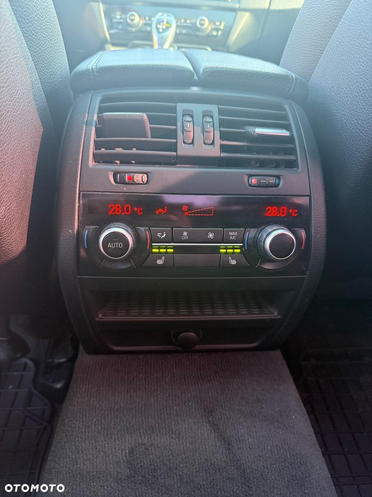 BMW Seria 5 535d xDrive Sport-Aut - 15