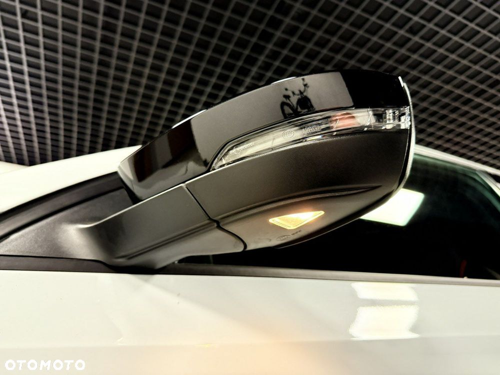 Skoda Octavia 2.0 TDI RS Challenge DSG - 11