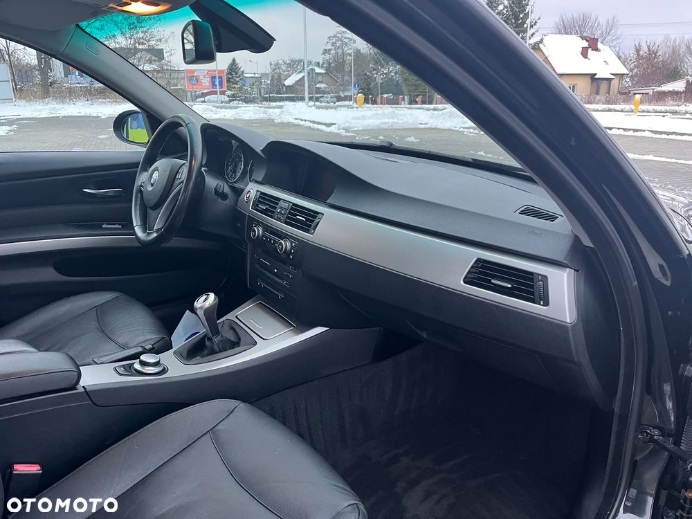 BMW Seria 3 320d - 9