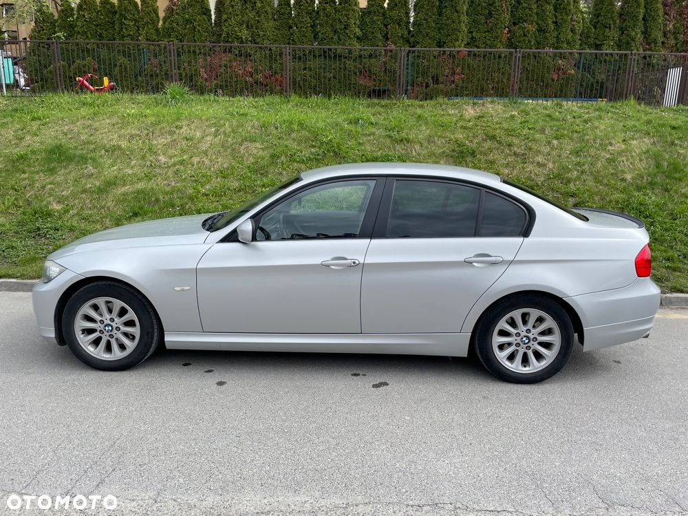 BMW Seria 3 320i - 3