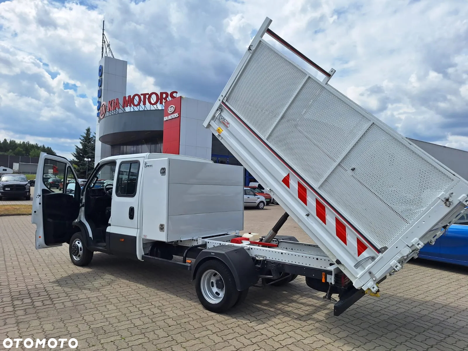 Iveco 35C16 3.0L Wywrotka Doka - 18