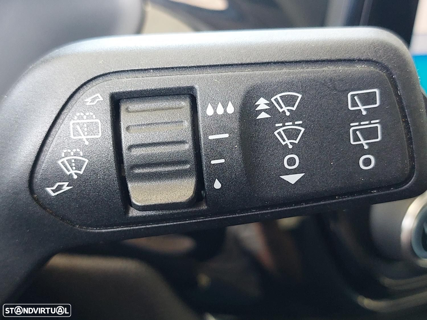 Ford Fiesta 1.0 EcoBoost Connected - 29