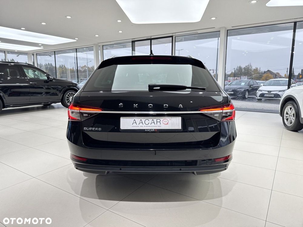 Skoda Superb 2.0 TDI SCR Style DSG - 4