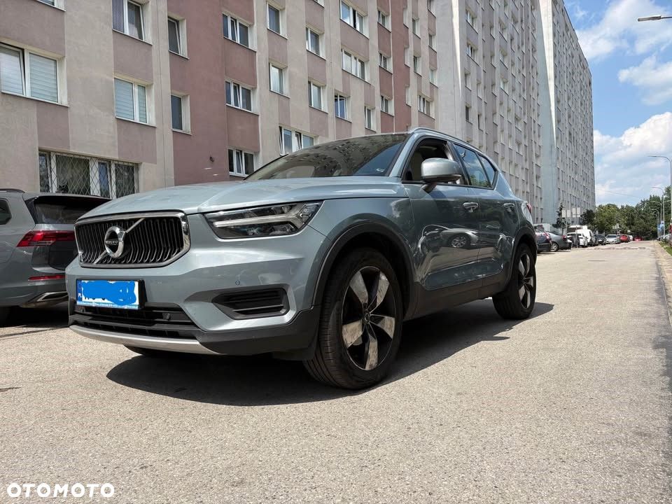 Volvo XC 40 T3 Momentum Pro - 1
