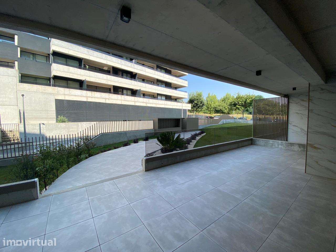 Excelente T3, Novo, Mobilado, a 500m El Corte Inglés e Metro João Deus - Grande imagem: 4/53