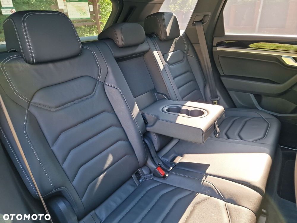 Volkswagen Touareg 3.0 V6 TDI SCR 4Mot R-Line - 32