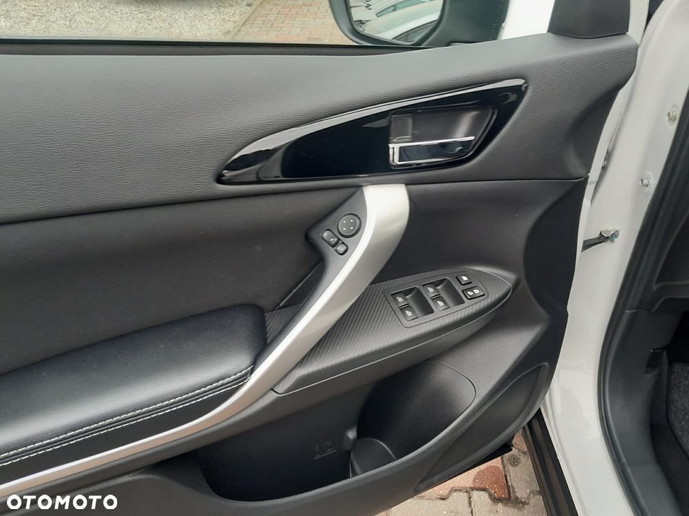 Mitsubishi Eclipse Cross - 17