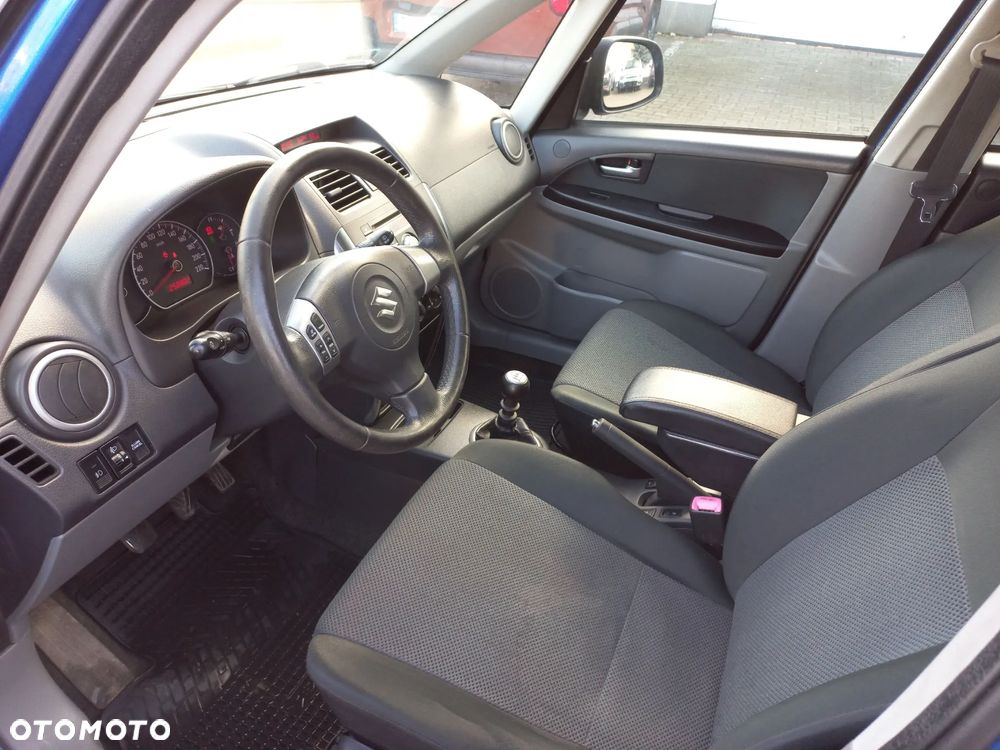 Suzuki SX4 1.9 DDiS DPF 4x4 Comfort - 9