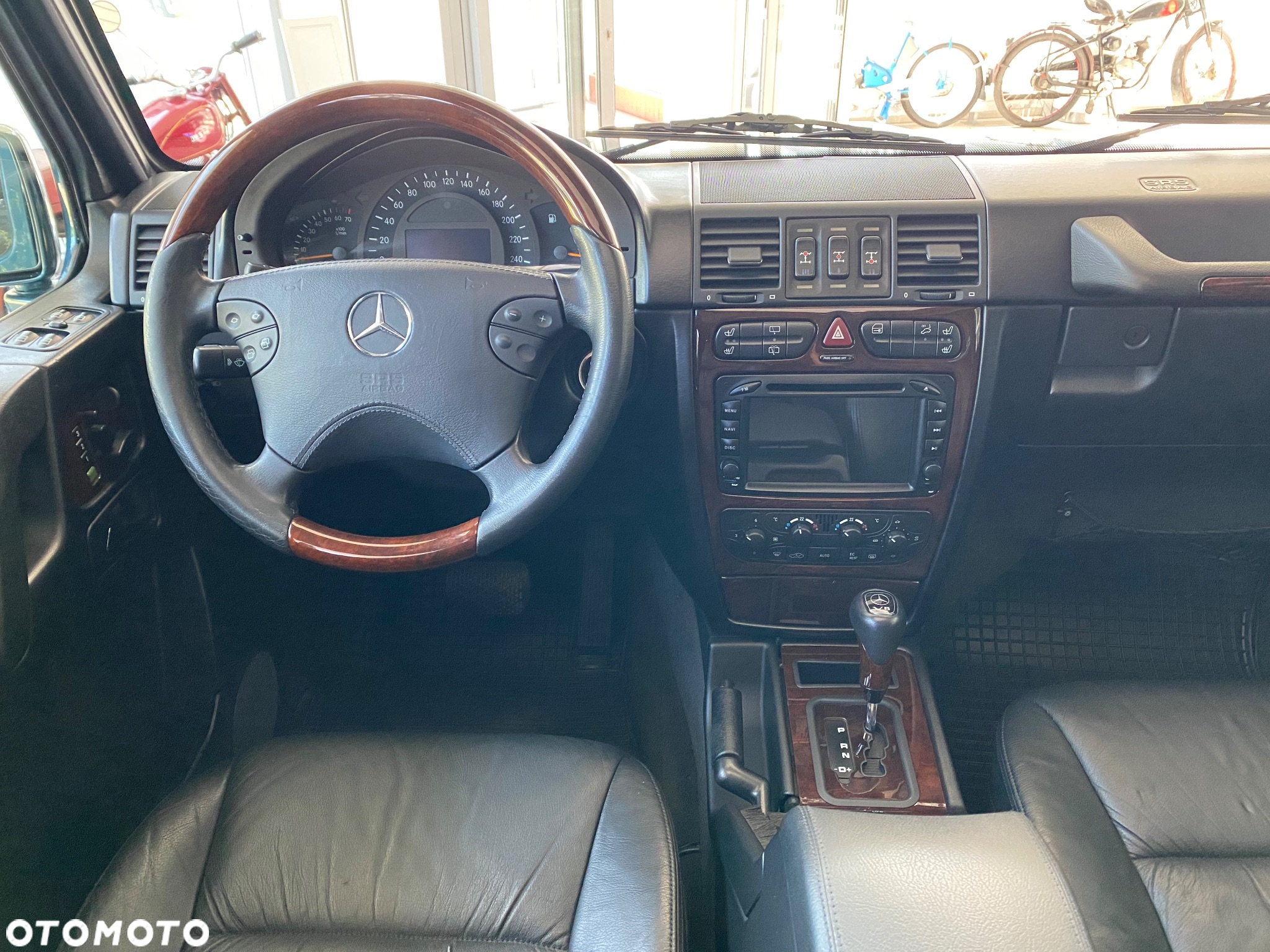 Mercedes-Benz Klasa G 500 - 32