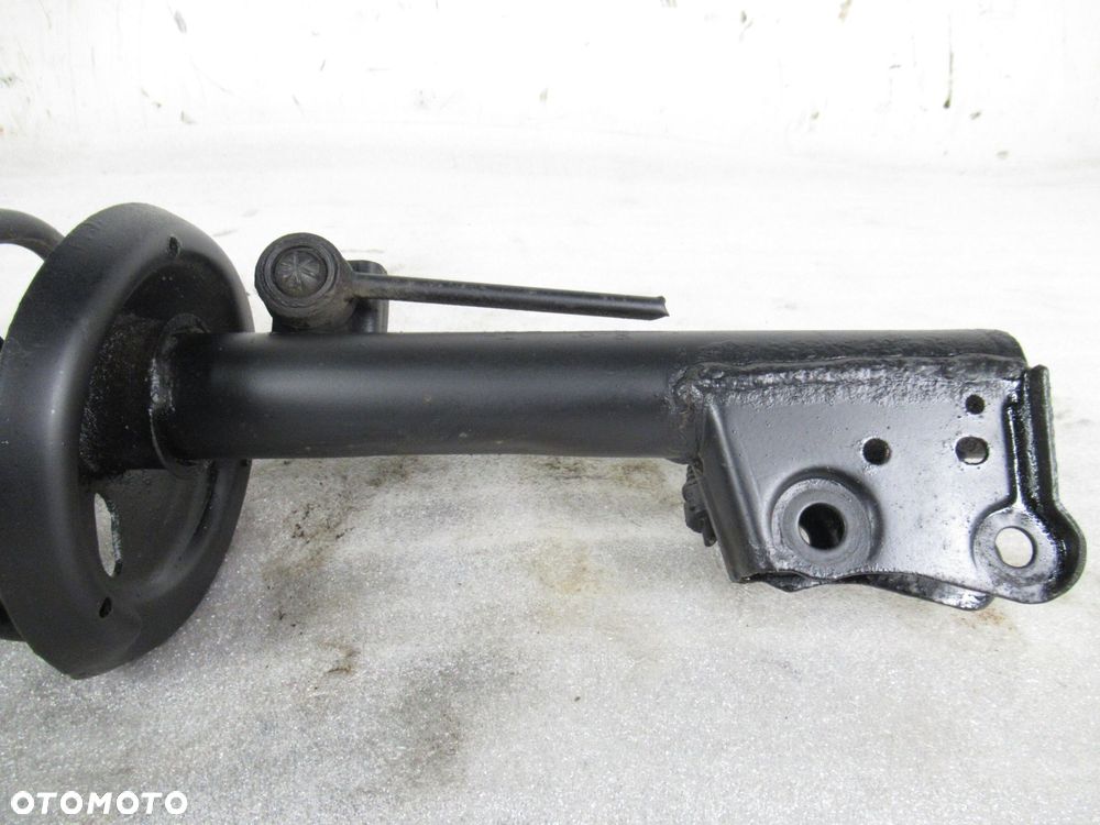 MCPERSON PRAWY PRZEDNI MERCEDES W168 1.4 - 4