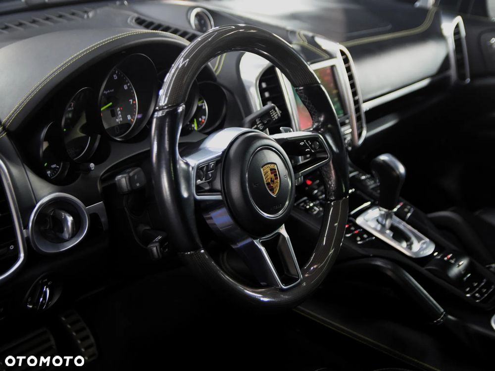 Porsche Cayenne S E-Hybrid Platinum Edition - 18