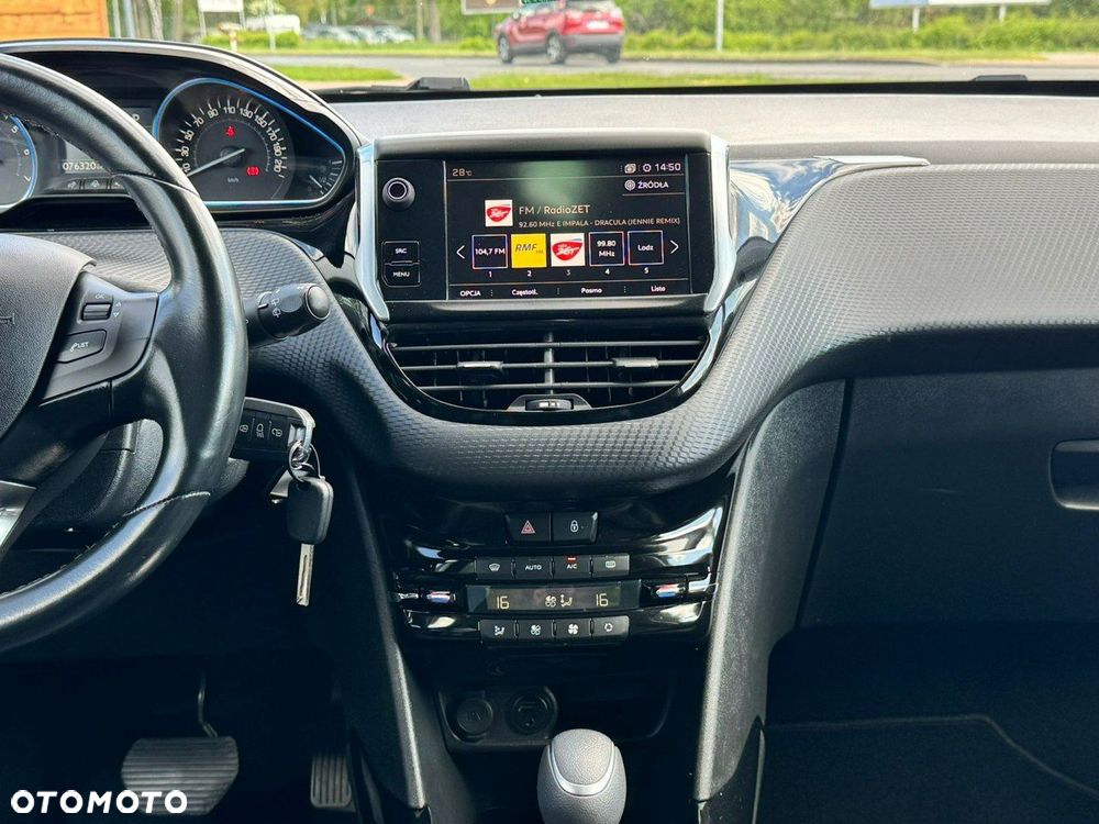 Peugeot 2008 PureTech 110 GPF Stop&Start EAT6 Allure - 22
