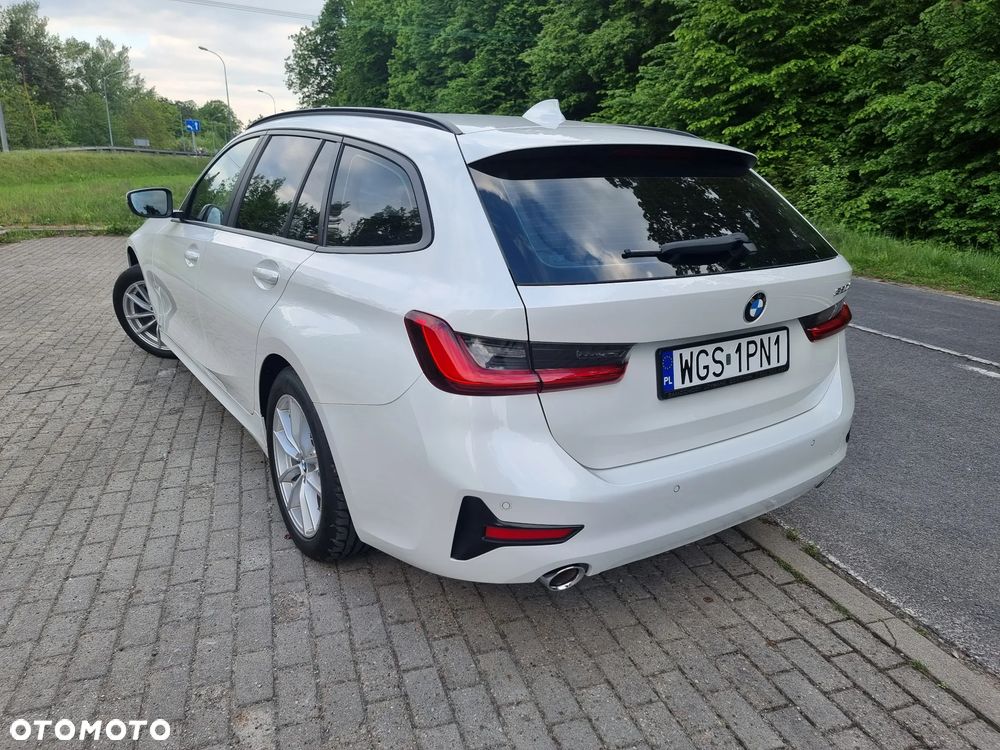 BMW Seria 3 320d Edition Luxury Line Purity - 36