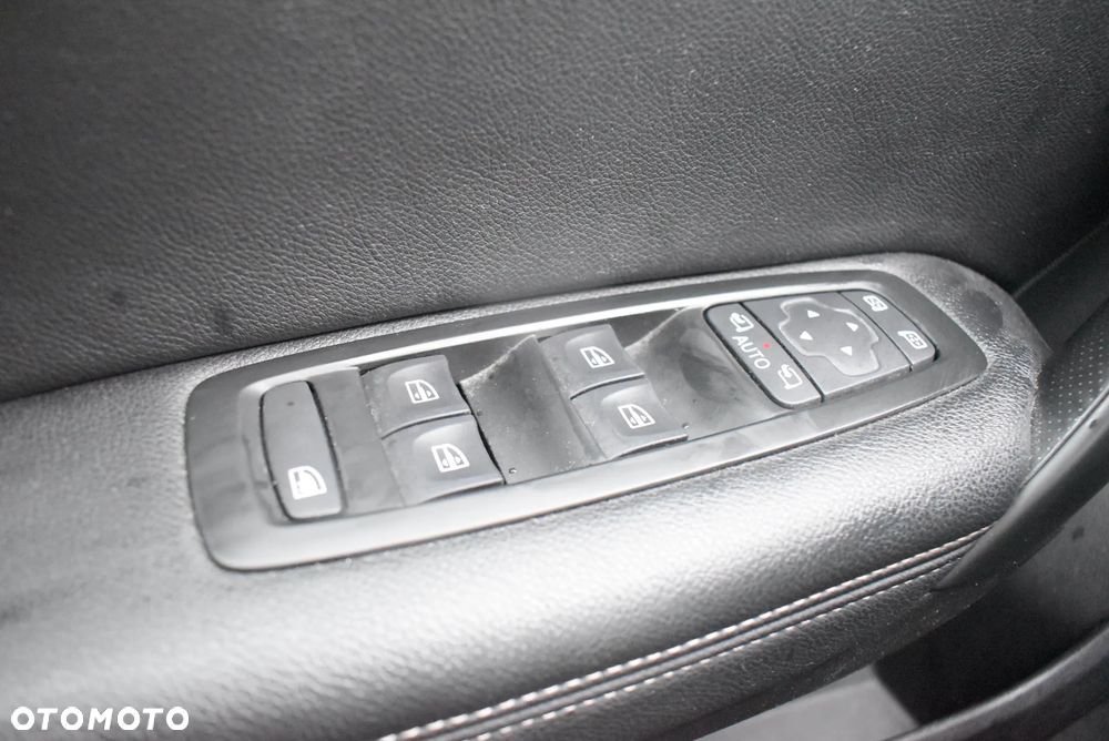 Renault Megane ver-1-5-blue-dci-intens - 21