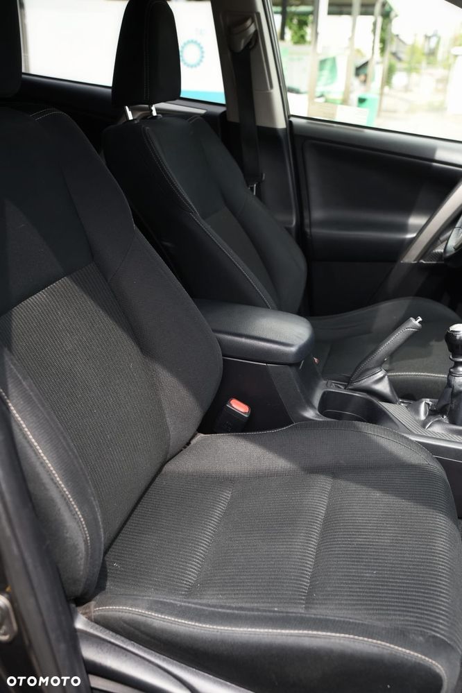 Toyota RAV4 2.0 D-4D Prestige - 8