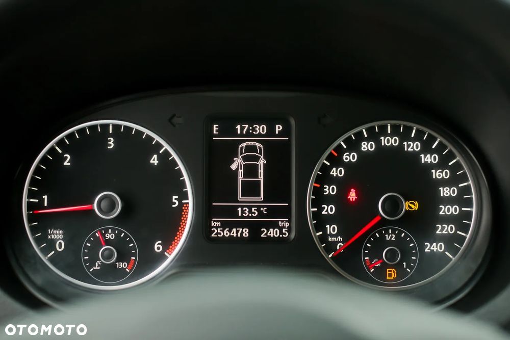 Volkswagen Amarok 2.0 BiTDI Autm Highline - 31