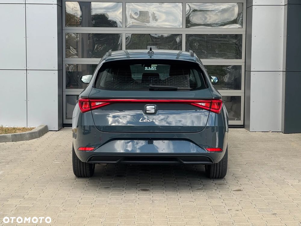 Seat Leon Sportstourer 1.5 eTSI Style DSG - 10