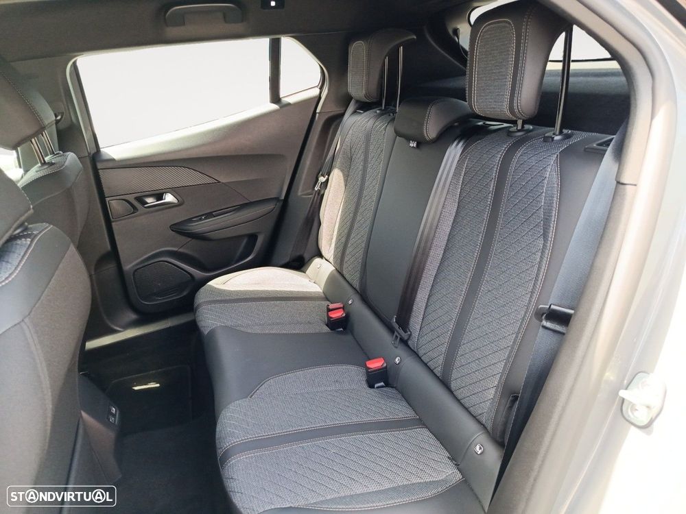 Peugeot 2008 1.2 Hybrid Allure e-DCS6 - 13
