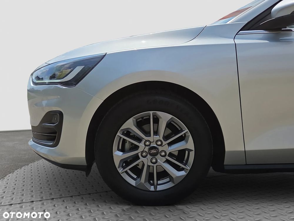 Ford Focus 1.0 EcoBoost Titanium - 26