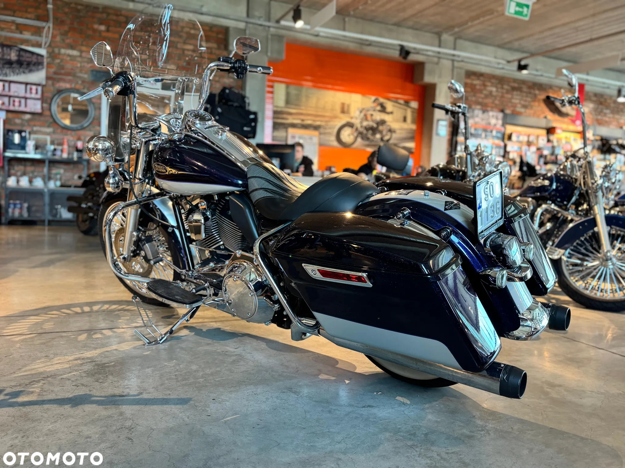 Harley-Davidson Touring Road King - 2