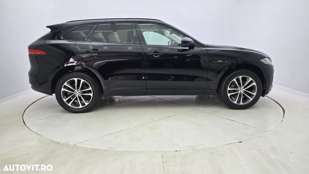 Jaguar F-Pace - 5