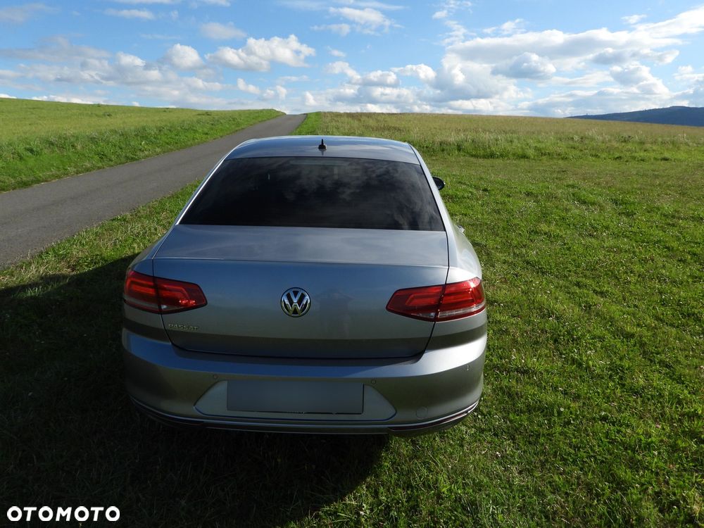 Volkswagen Passat 2.0 TDI BMT Comfortline - 10