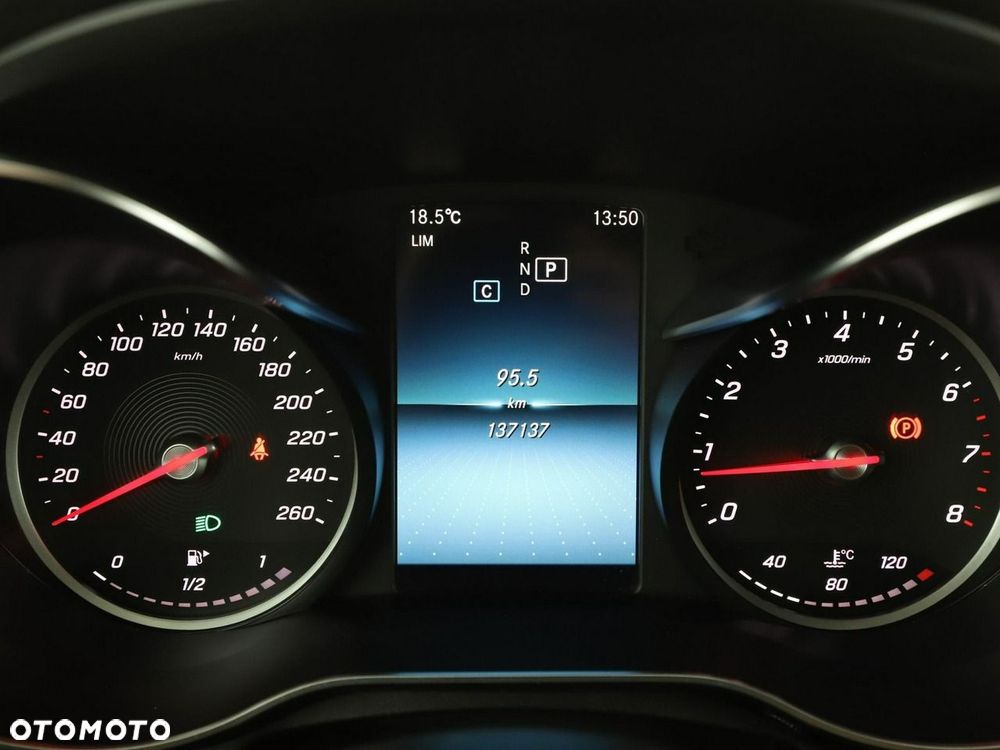 Mercedes-Benz Klasa C 300 4Matic 9G-TRONIC Avantgarde - 23
