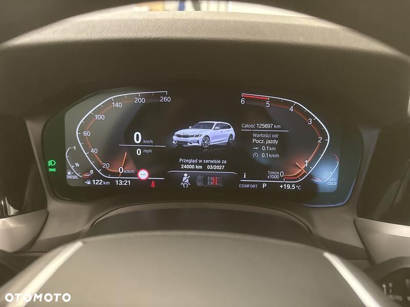 BMW Seria 3 318d MHEV - 14