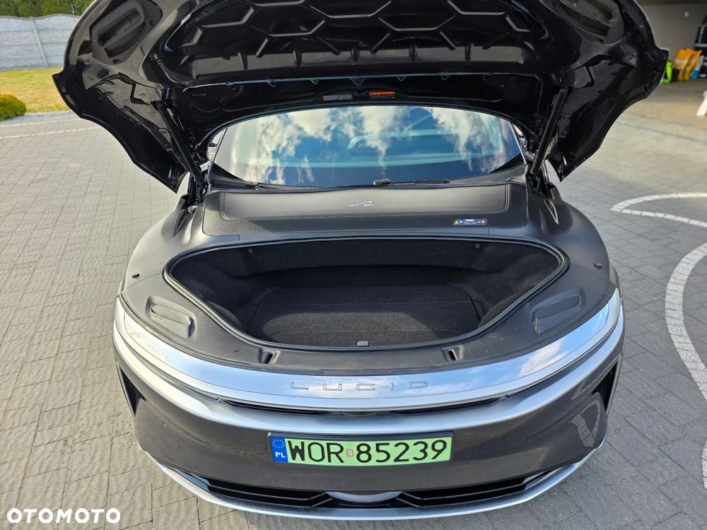 Lucid Air - 15