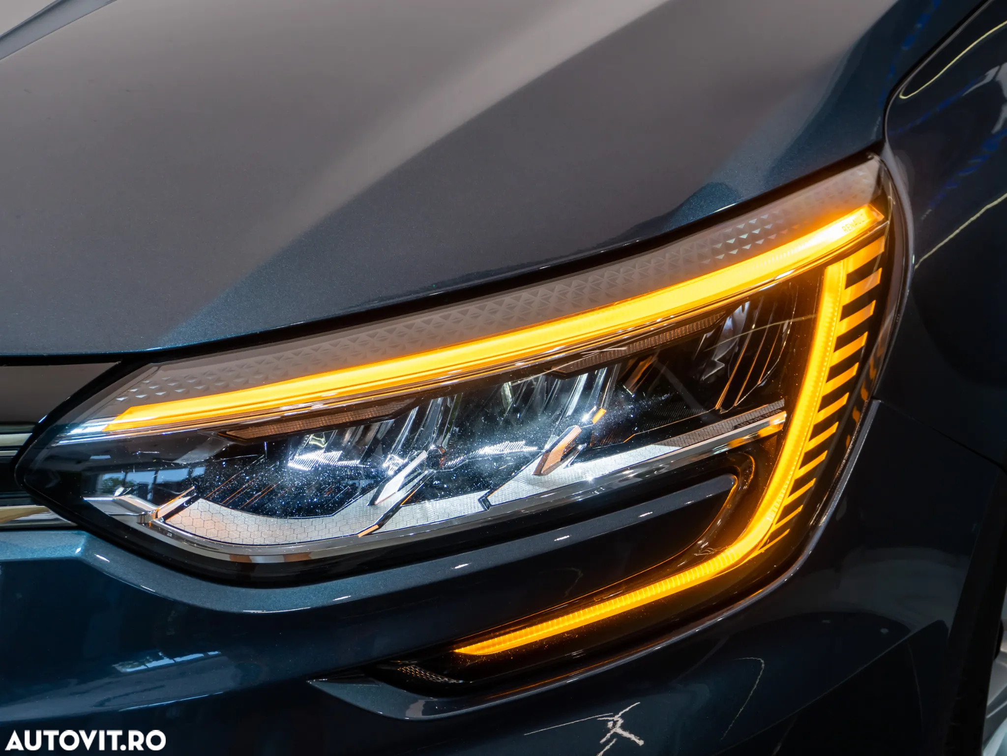 Renault Megane BLUE dCi 115 EDC BUSINESS EDITION - 12