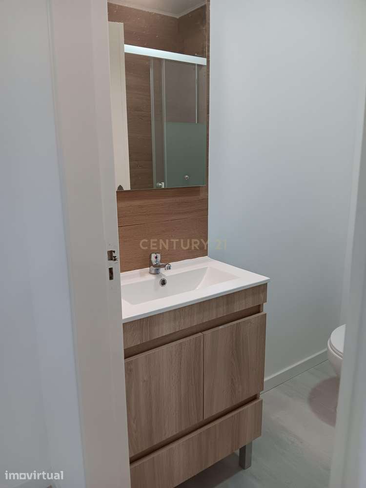 1 Assoalhada - Atelier transformado em Estúdio. Com Kitchenette e Casa - Grande imagem: 2/9