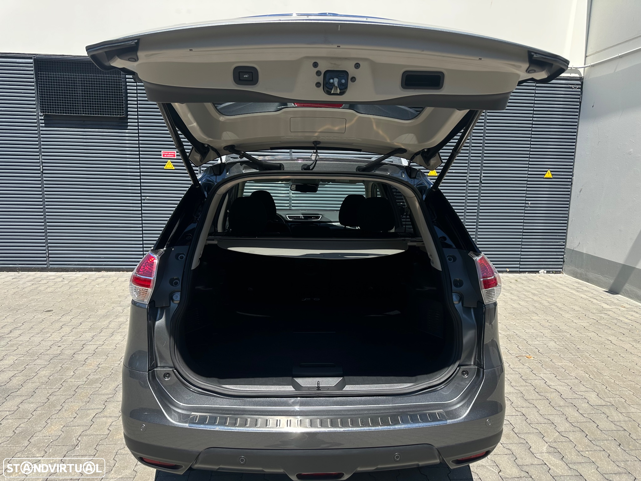 Nissan X-Trail 1.6 dCi Acenta Xtronic - 16