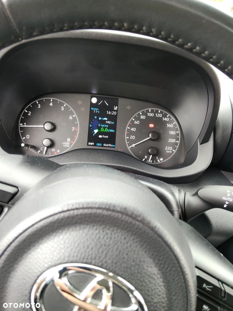 Toyota Yaris 1.5 Comfort - 12