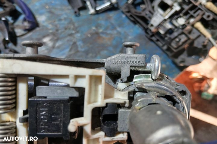 Maner deschidere din exterior usa fata stanga 1K0837886A 5J0837886B 1 - 3