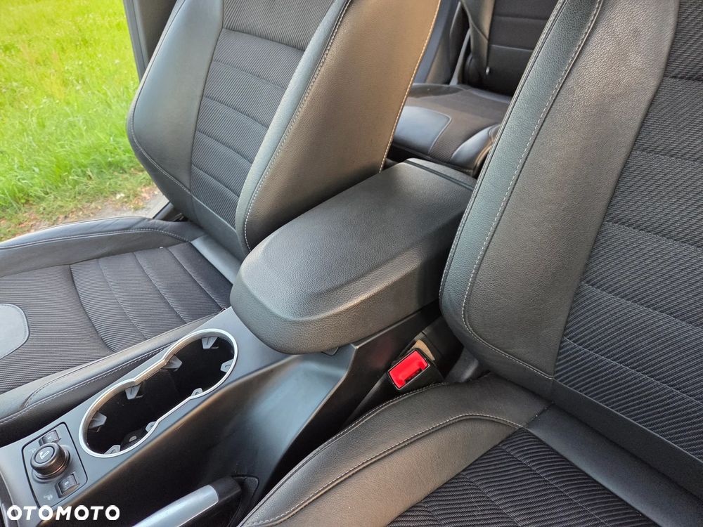 Ford Kuga 2.0 TDCi 2x4 Individual - 16