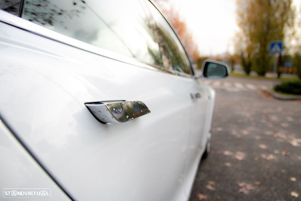 Tesla Model S 90D AWD - 34