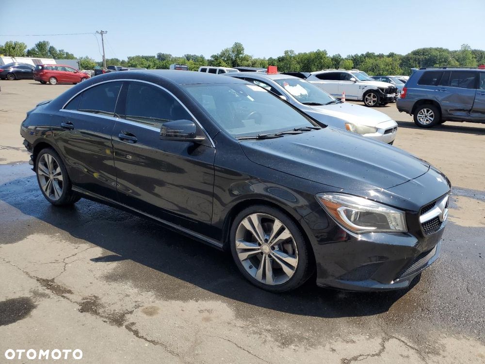 Mercedes-Benz CLA 250 7G-DCT StreetStyle - 5