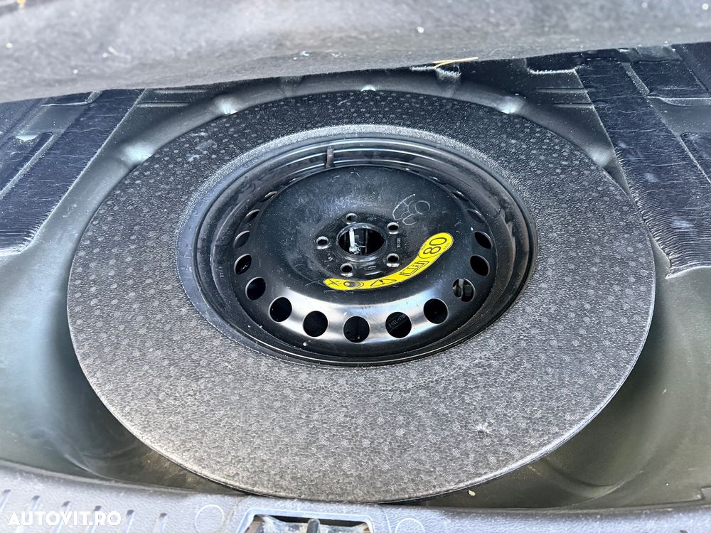 Ford Focus Turnier 1.5 EcoBlue Start-Stopp-System Aut. TITANIUM X - 33