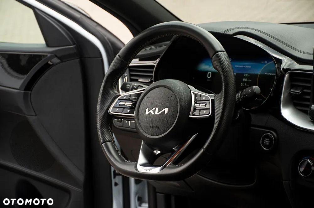Kia Ceed 1.6 CRDi mHEV GT-Line DCT - 33