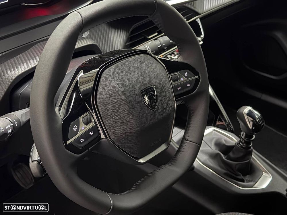 Peugeot 2008 - 13